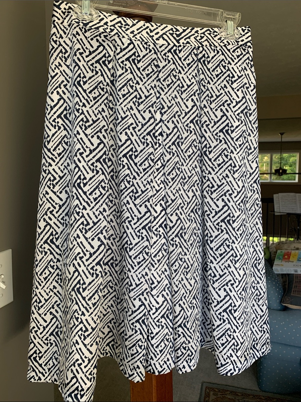 The Limited Navy and White Printed Circle Skirt size 4